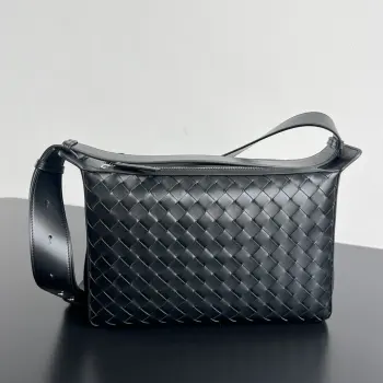 836016 Tribeca Lunch Box Bag Men s Crossbody Bag Replica Bottega Veneta mens bags