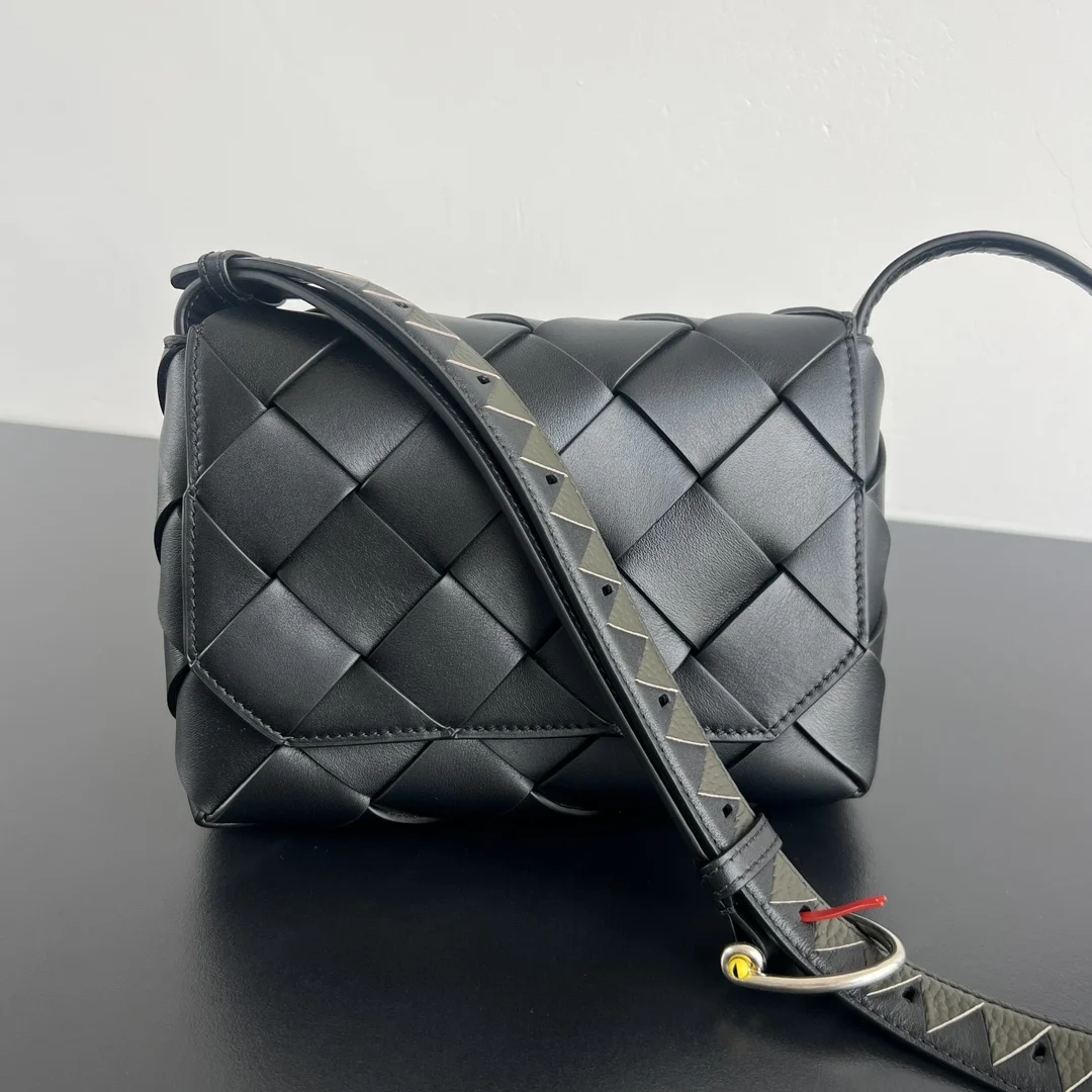 Bottega Veneta 817921 Diago New Year of the Snake Limited Edition Crossbody Bag Bottega Veneta 817921 Diago New Year of the Snake Limited Edition Crossbody Bag