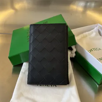 629679 New Leather Passport Holder Replica Bottega Veneta wallets