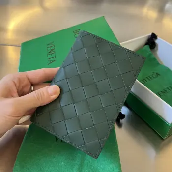 607482 New Leather Passport Holder Replica Bottega Veneta wallets