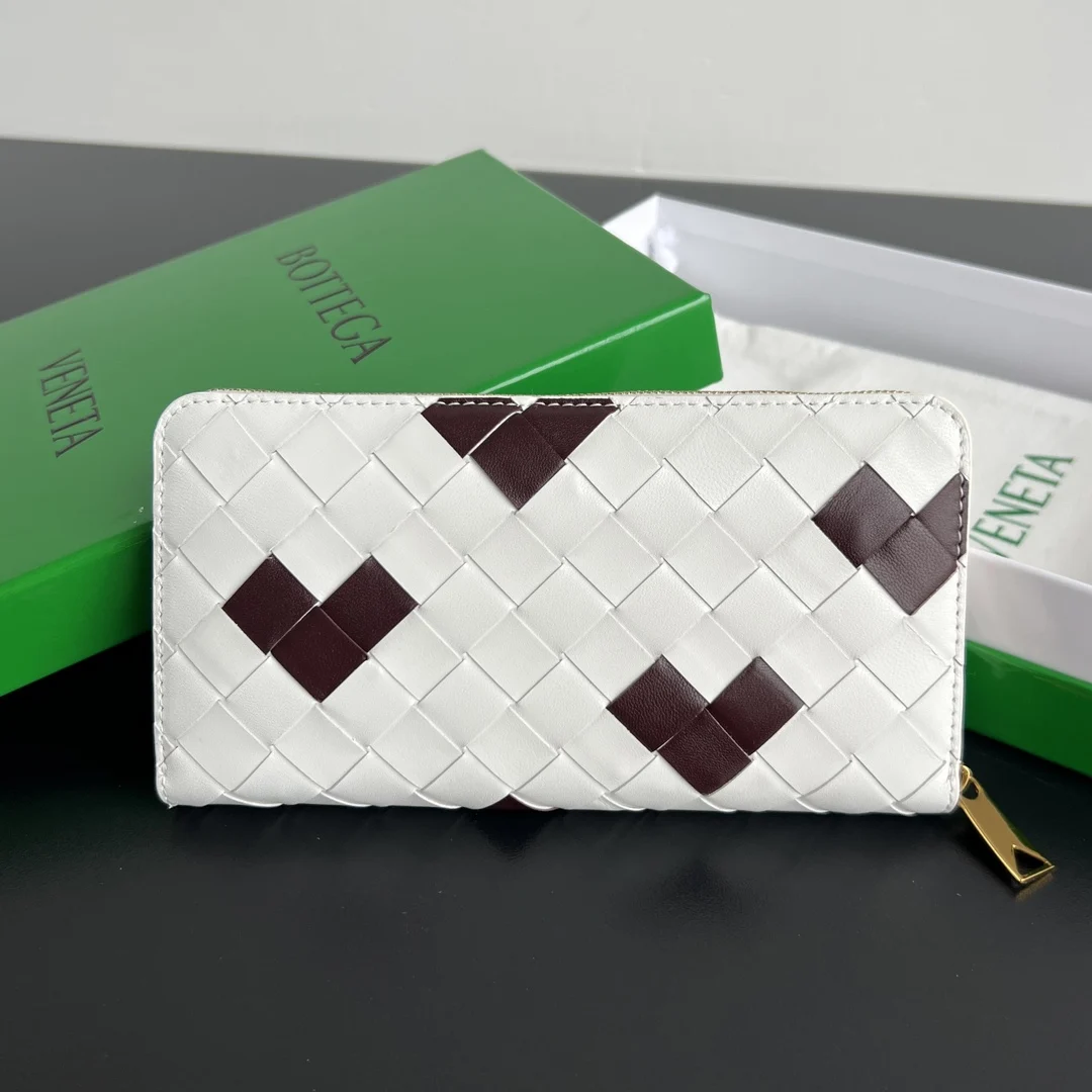 Bottega Veneta 593217 Woven Wallet with Zipper