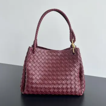 796571 New Intrecciato Leather Shoulder Bag Replica Bottega Veneta womens bags