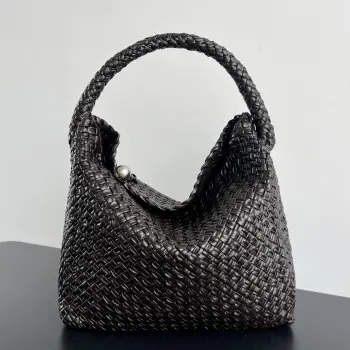 765373 New Tosca Limited Edition Women s Shoulder Bag Replica Bottega Veneta womens bags