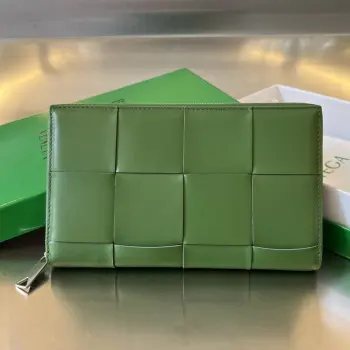 649607 Men s Large Woven Leather Wallet Replica Bottega Veneta wallets