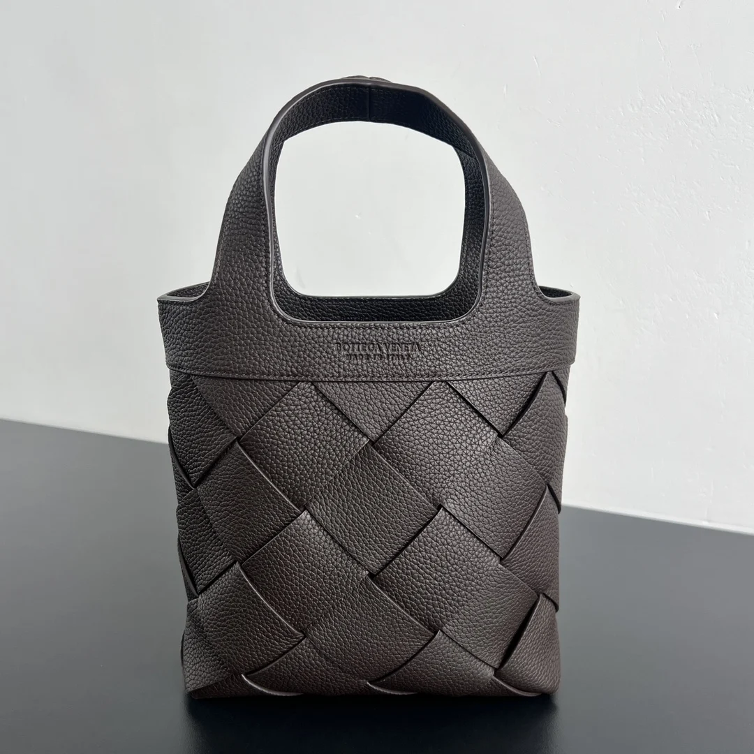 Bottega Veneta 837364 New Tote Diago Bucket Bag Handbag Crossbody Bag Bottega Veneta 837364 New Tote Diago Bucket Bag Handbag Crossbody Bag