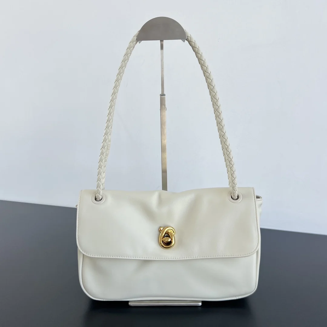 Bottega Veneta 836296 New Madison Shoulder Bag