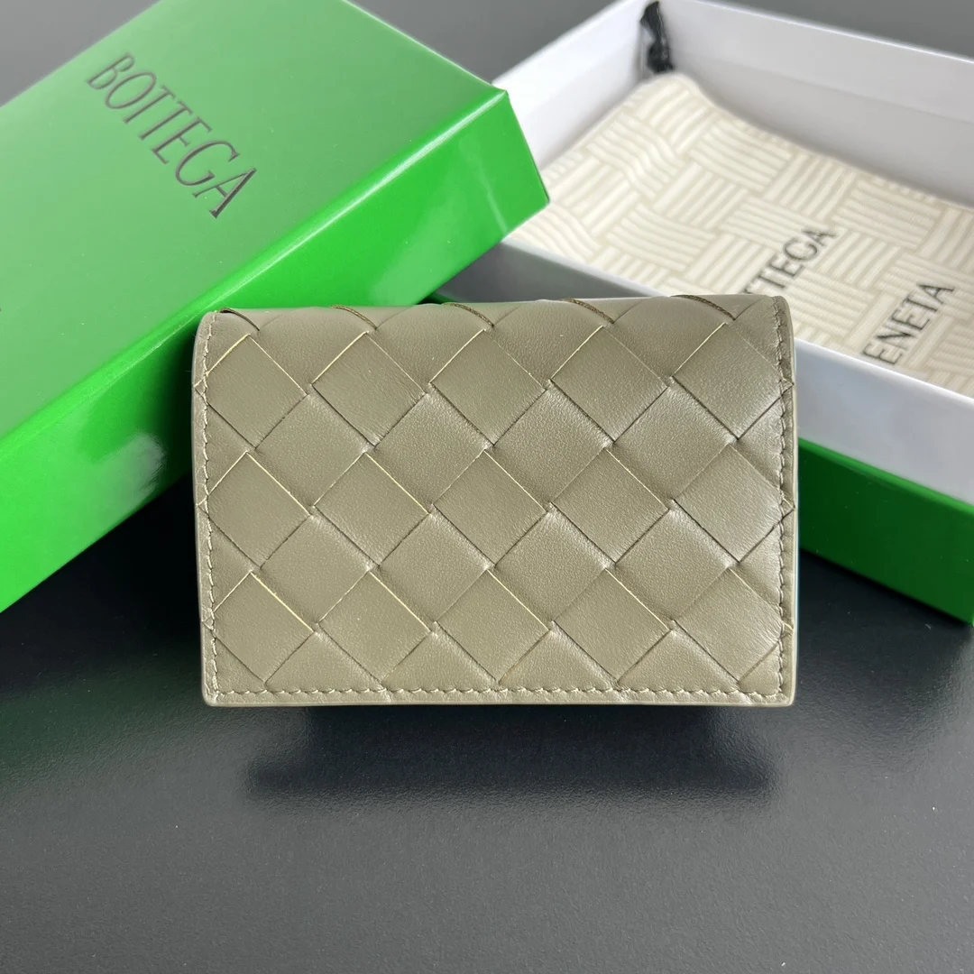 Bottega Veneta 667141 New Woven Card Holder