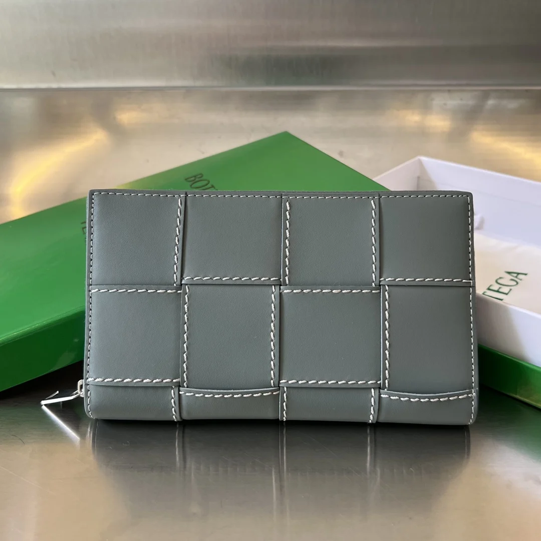 Bottega Veneta 748054 Woven Stitch Wallet