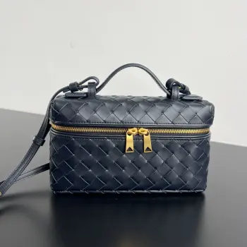 789109 New Vanity Case Cord Cosmetic Bag Women s Crossbody Bag Replica Bottega Veneta womens bags