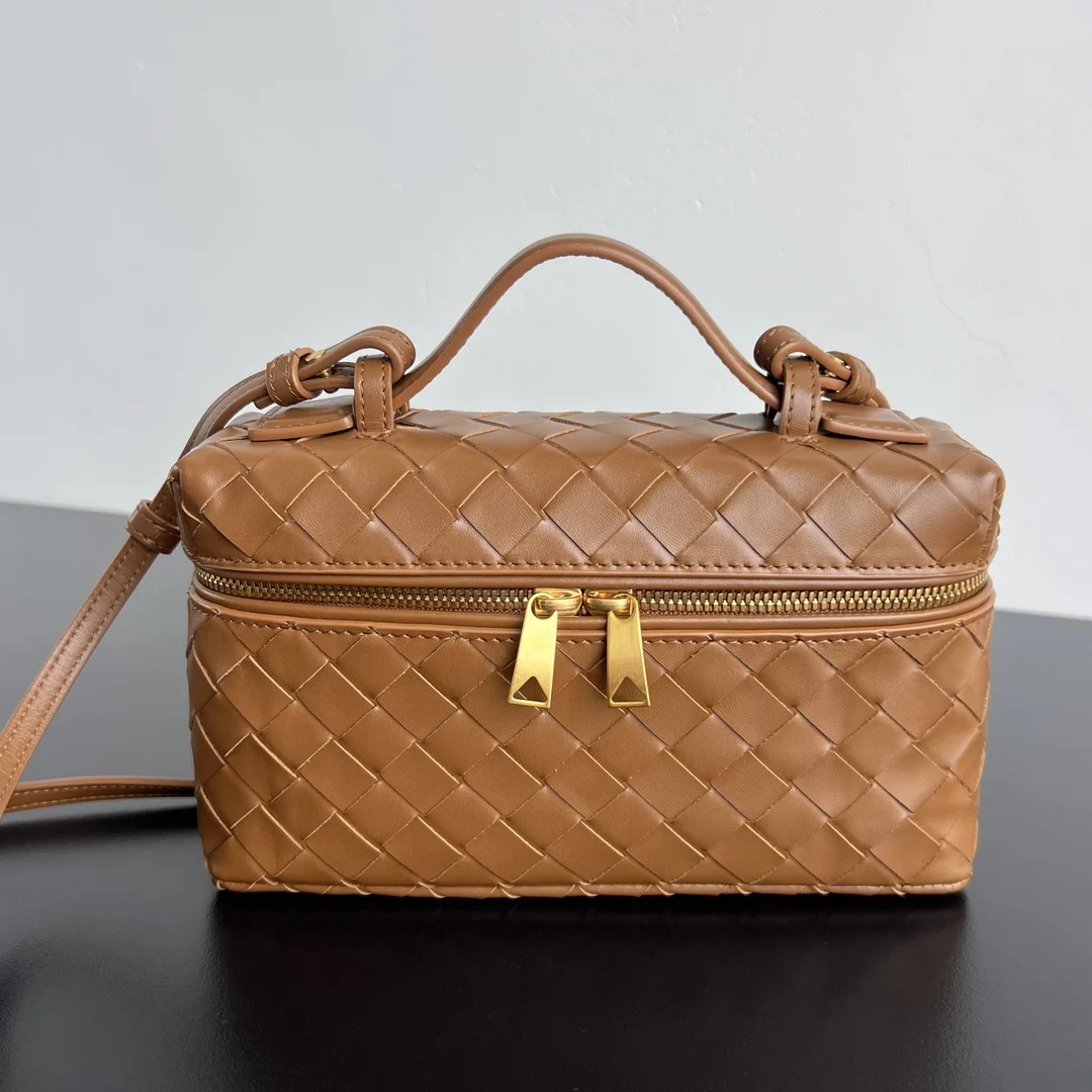 Bottega Veneta 789109 New Vanity Case Cord Cosmetic Bag Crossbody Bag