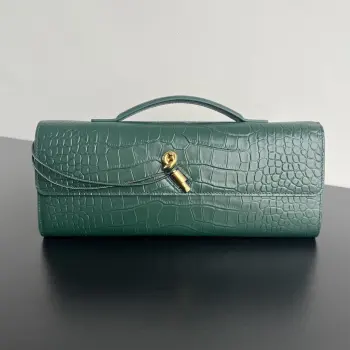 741511 Crocodile-Embossed Clutch Long Wallet Replica Bottega Veneta clutches