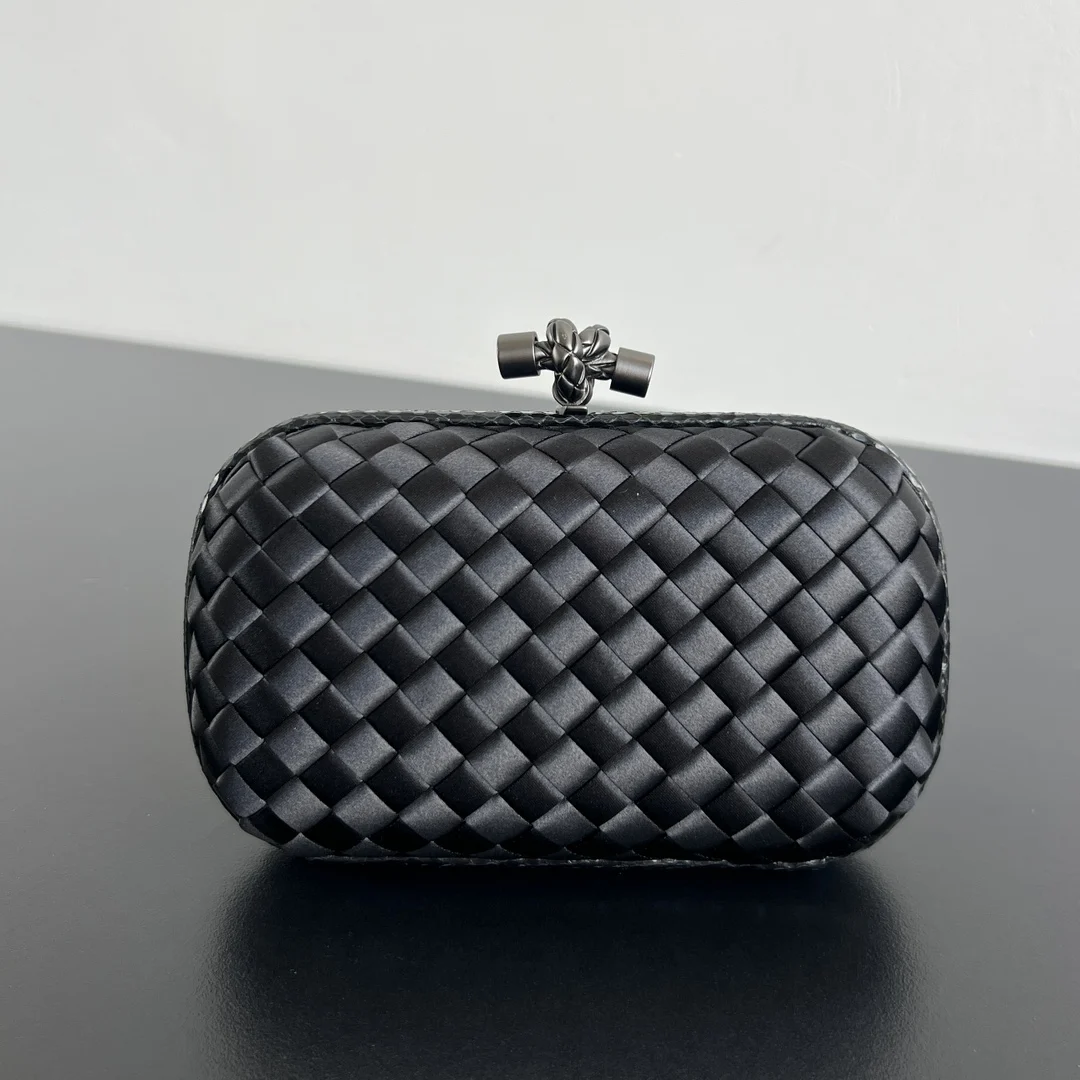 Bottega Veneta 8651 16cm Knot Woven Clutch Bag