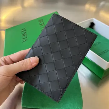 607482 New Leather Passport Holder Replica Bottega Veneta wallets