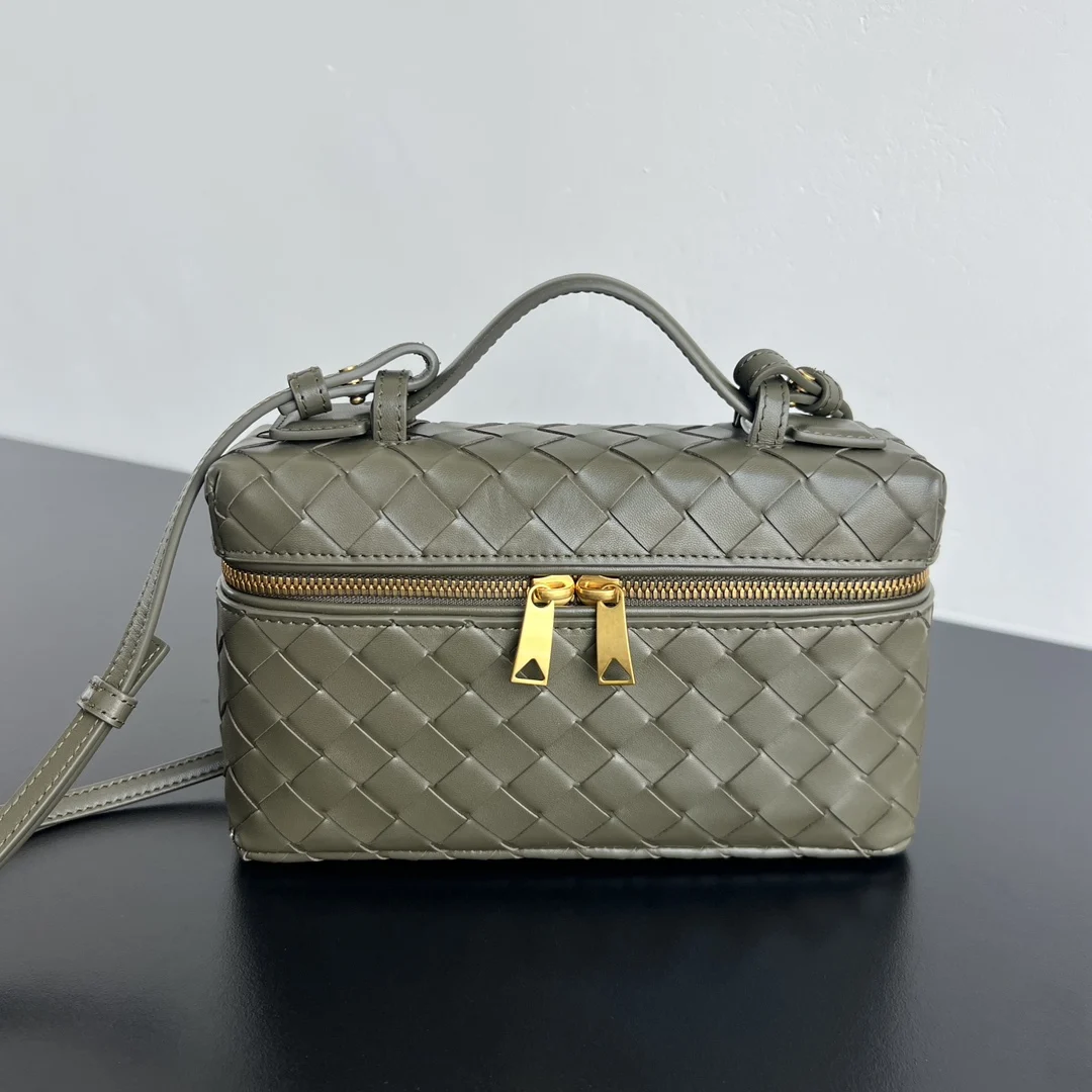 Bottega Veneta 789109 New Vanity Case Cord Cosmetic Bag