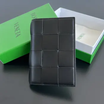 777046 Lambskin Cassette Passport Holder Replica Bottega Veneta wallets