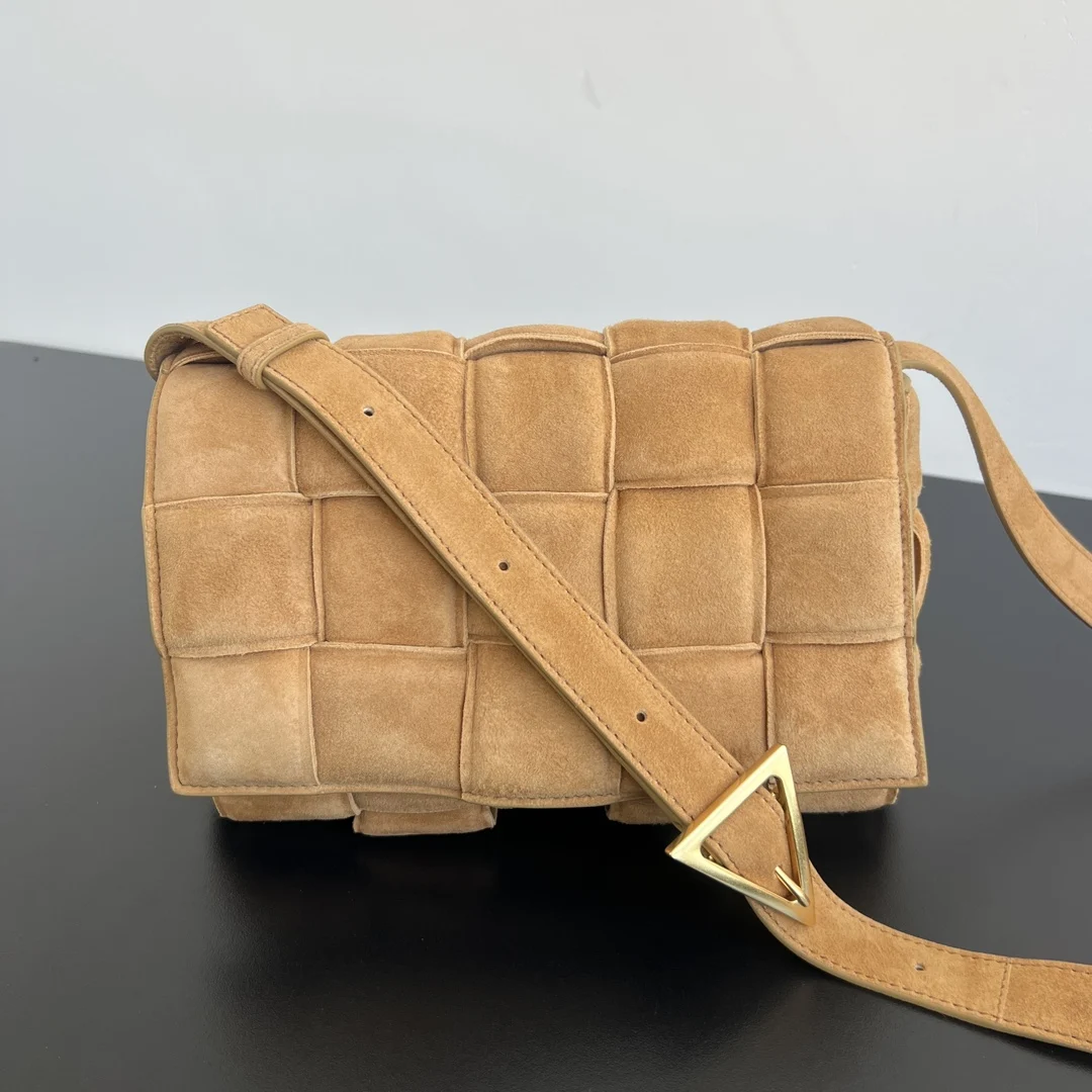 Bottega Veneta 70026-1 Cassette Bag Crossbody Bag