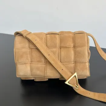 70026-1 Cassette Bag Crossbody Bag Replica Bottega Veneta womens bags