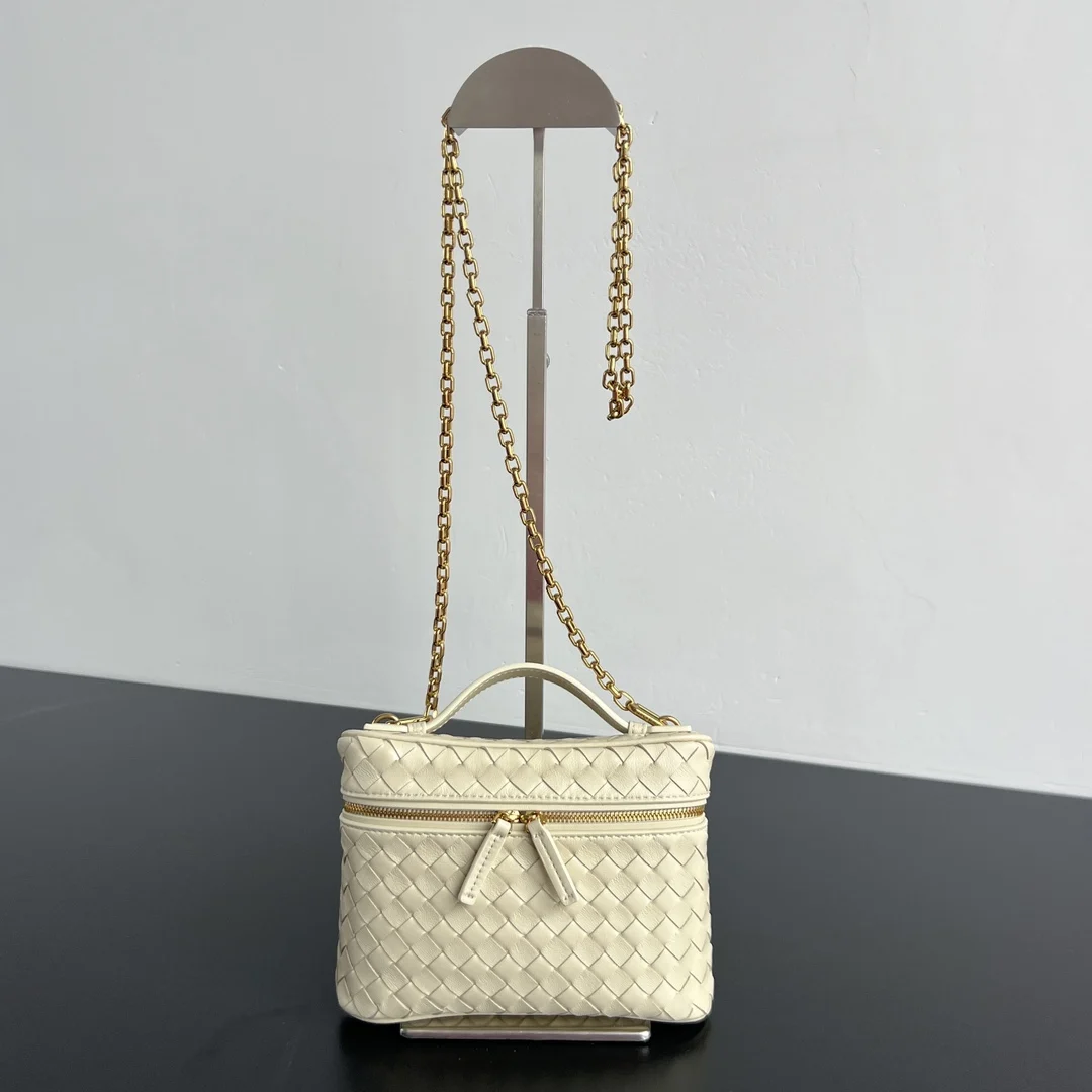 Bottega Veneta 843800 Soft Vanity Chain Pouch Handbag Crossbody Bag
