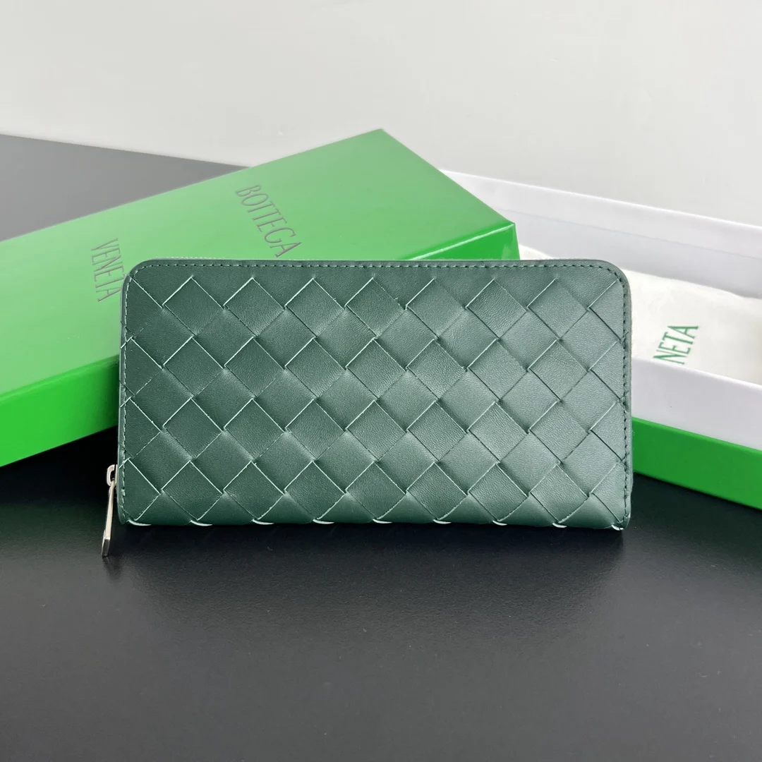 Bottega Veneta 593217 Men s Braided Leather Wallet