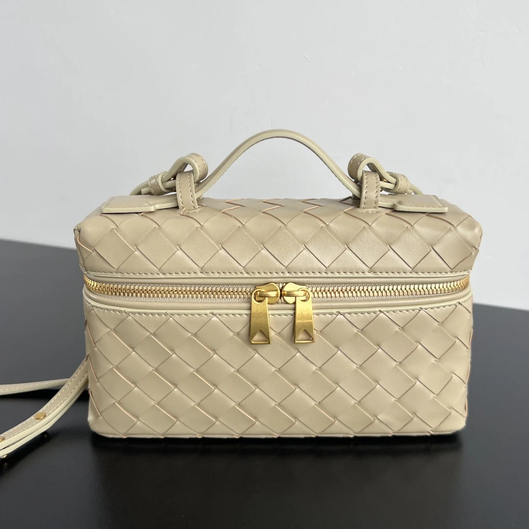 Bottega Veneta 789109 New Vanity Case Cord Cosmetic Bag Crossbody Bag