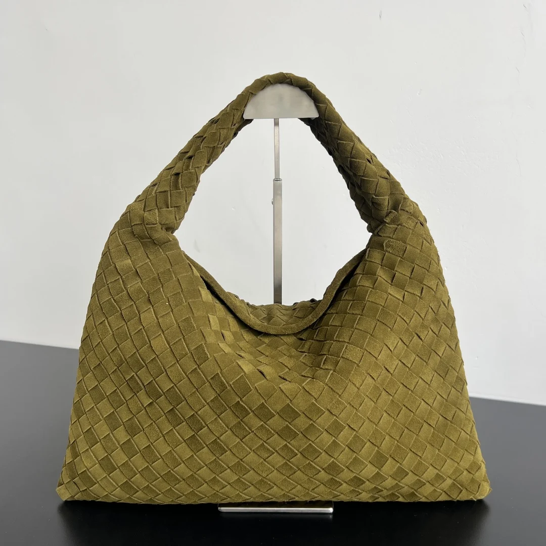 Bottega Veneta 796262 New Medium HOP Bag Women s Shoulder Backpack Bottega Veneta 796262 New Medium HOP Bag Women s Shoulder Backpack