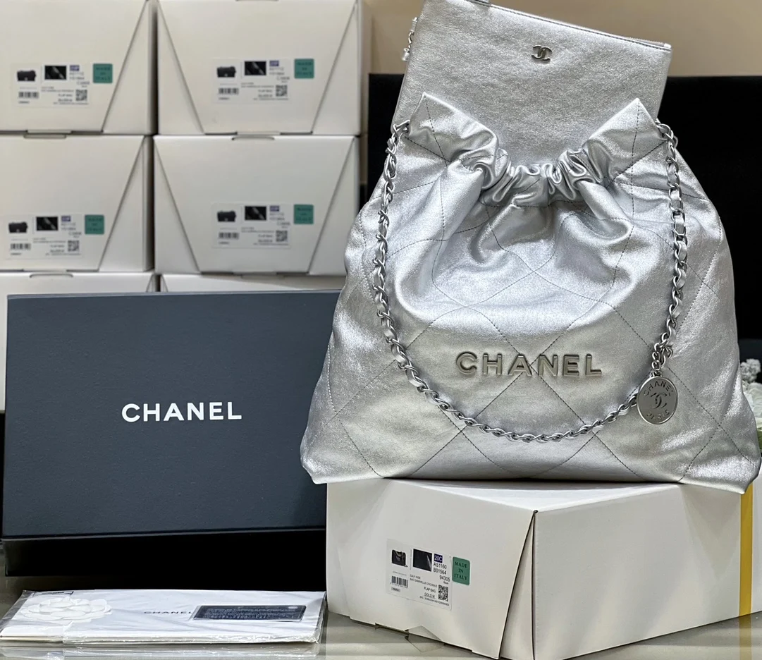 Chanel AS3261 23P 22BAG Medium Trash Bag Women s Crossbody Bag
