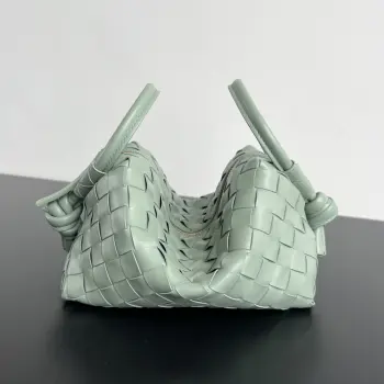 796615 New Classic Loop Women s Tote Shoulder Bag Replica Bottega Veneta womens bags