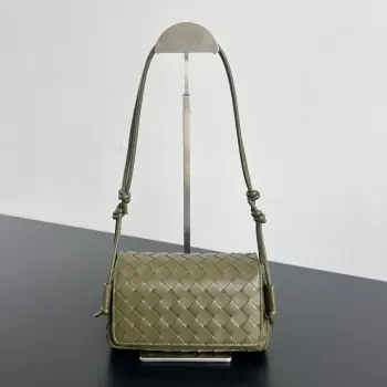 843893 New Notturno Flap Crossbody Bag Replica Bottega Veneta womens bags