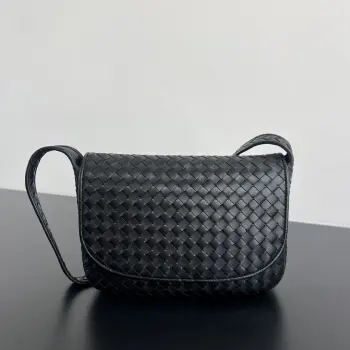 New Veneto Flap Men s Crossbody Bag Replica Bottega Veneta mens bags
