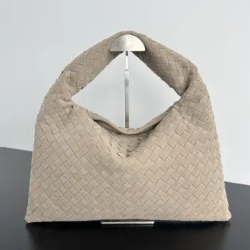 796262 New Medium HOP Bag Women s Shoulder Backpack Replica Bottega Veneta womens bags