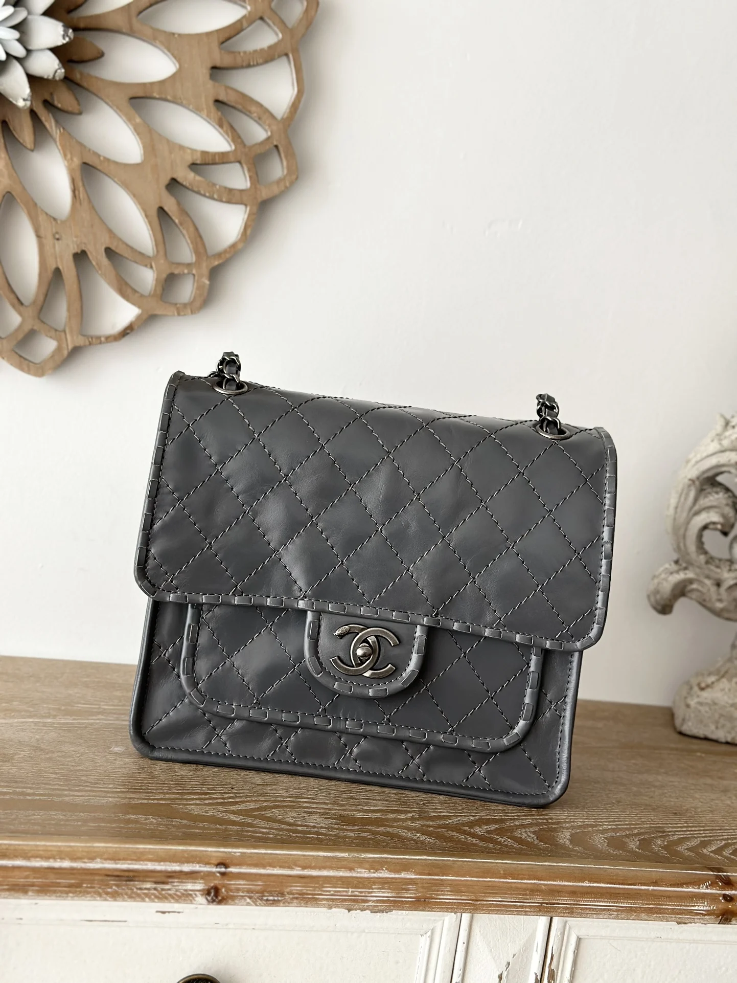 Chanel 2225 Vintage Resin Leather Flap Dumpling Bag Women s Crossbody Bag