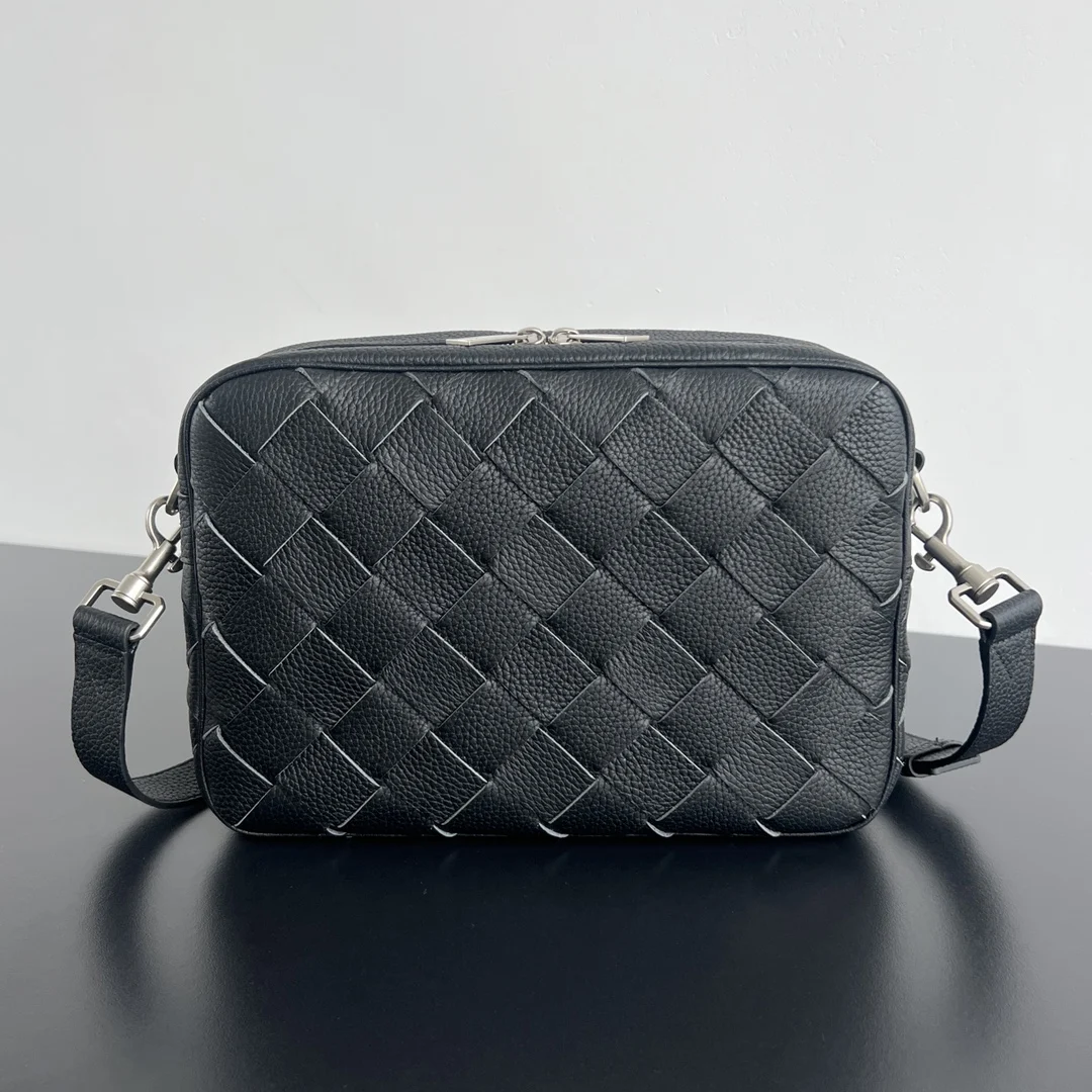 Bottega Veneta 755925 Early Autumn New Men s Camera Bag Crossbody Bag Bottega Veneta 755925 Early Autumn New Men s Camera Bag Crossbody Bag