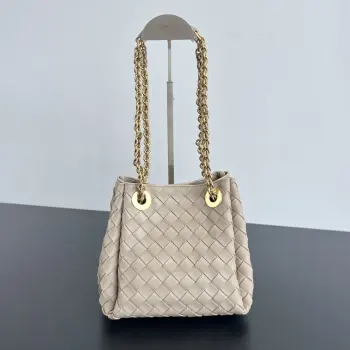 817175 Early Spring New Chain Parachute Women s Shoulder Bag Replica Bottega Veneta womens bags