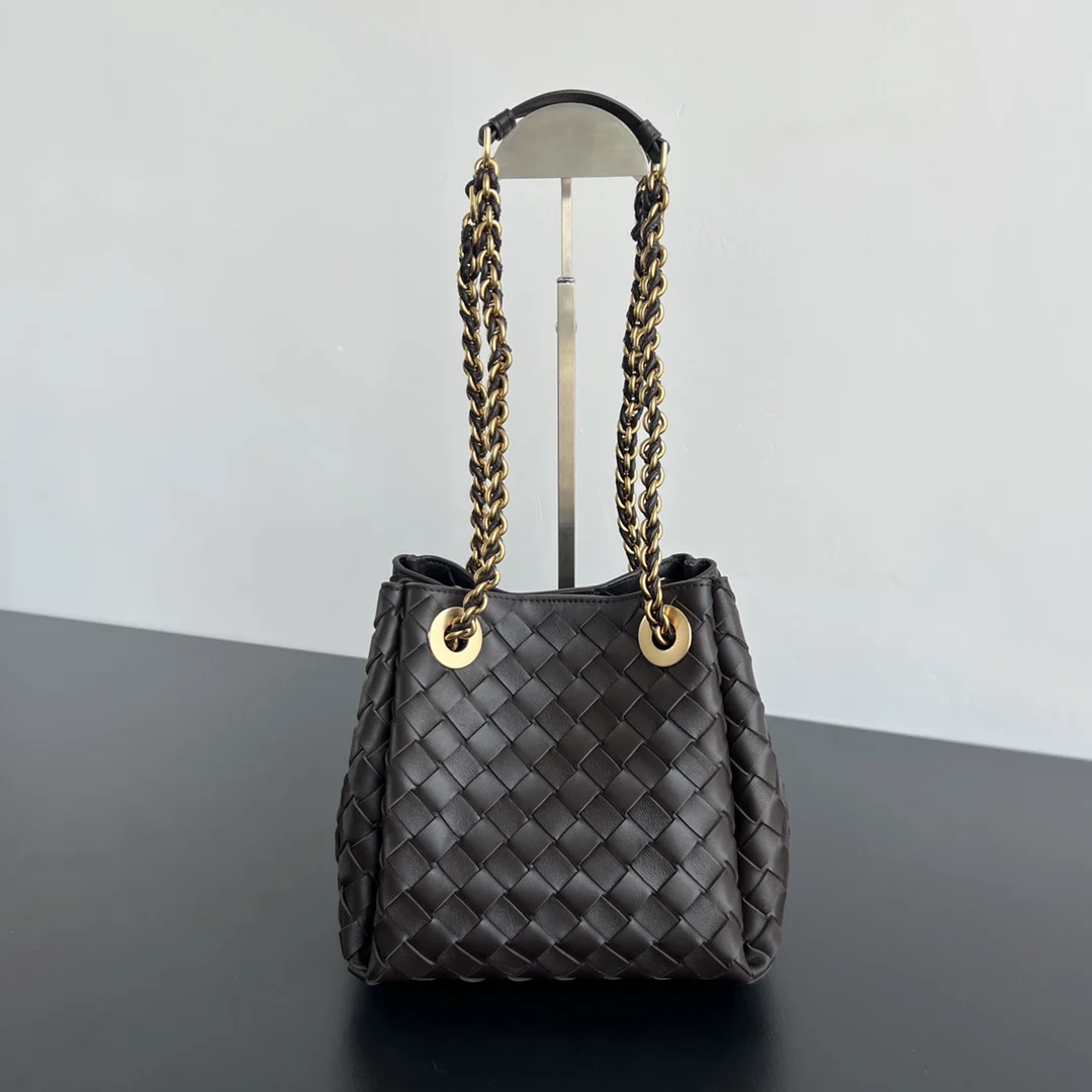 Bottega Veneta 817175 Early Spring New Chain Parachute Women s Shoulder Bag Bottega Veneta 817175 Early Spring New Chain Parachute Women s Shoulder Bag