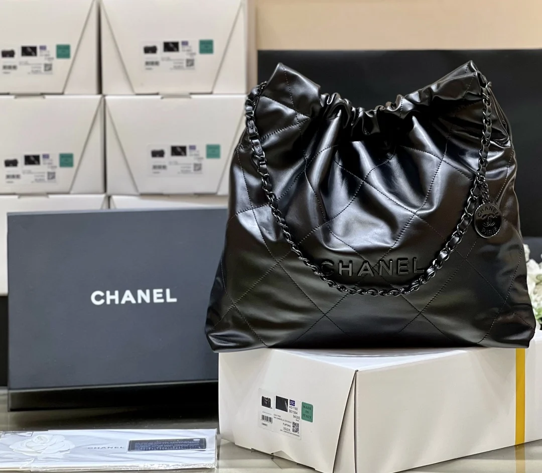 Chanel AS3261 22A 22BAG Medium Trash Bag Women s Crossbody Bag