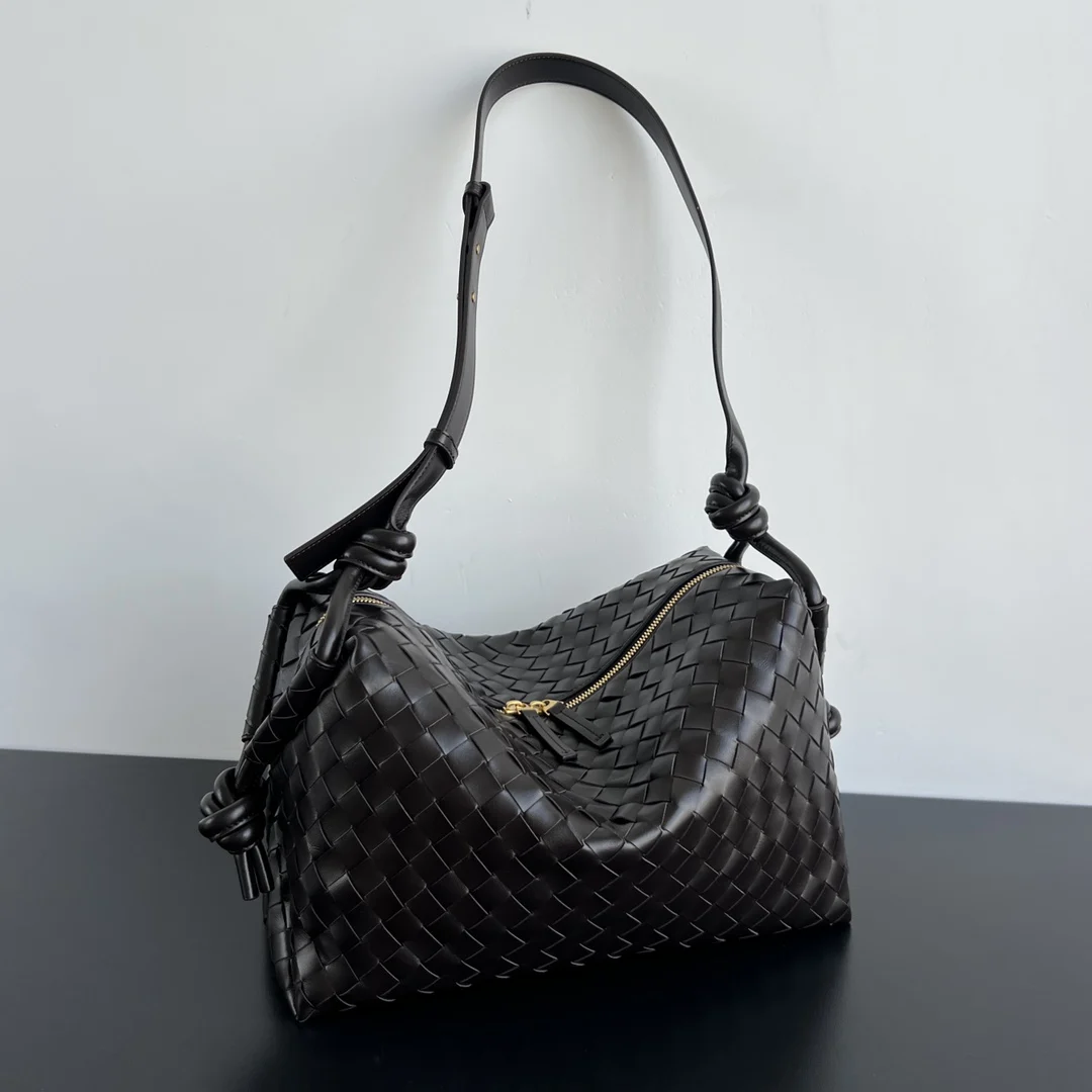 Bottega Veneta New Loop Camera Bag Crossbody for Men and Women