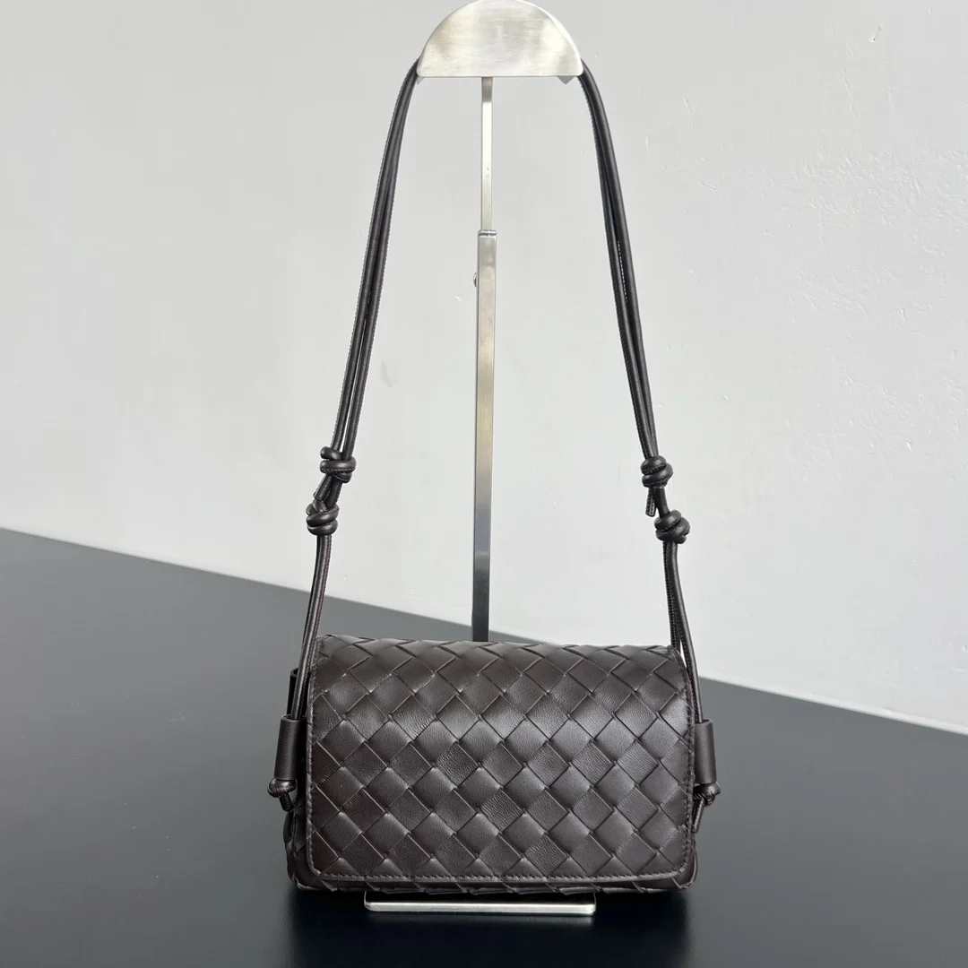 Bottega Veneta 843893 New Notturno Flap Crossbody Bag