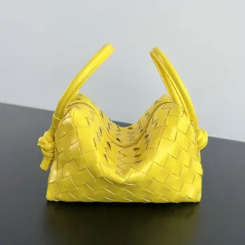 796615 New Classic Loop Women s Tote Shoulder Bag Replica Bottega Veneta womens bags