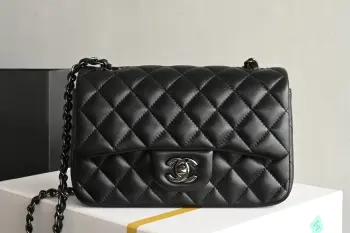 1116 CF Classic Flap Extra Mini Crossbody Bag Replica Chanel womens bags