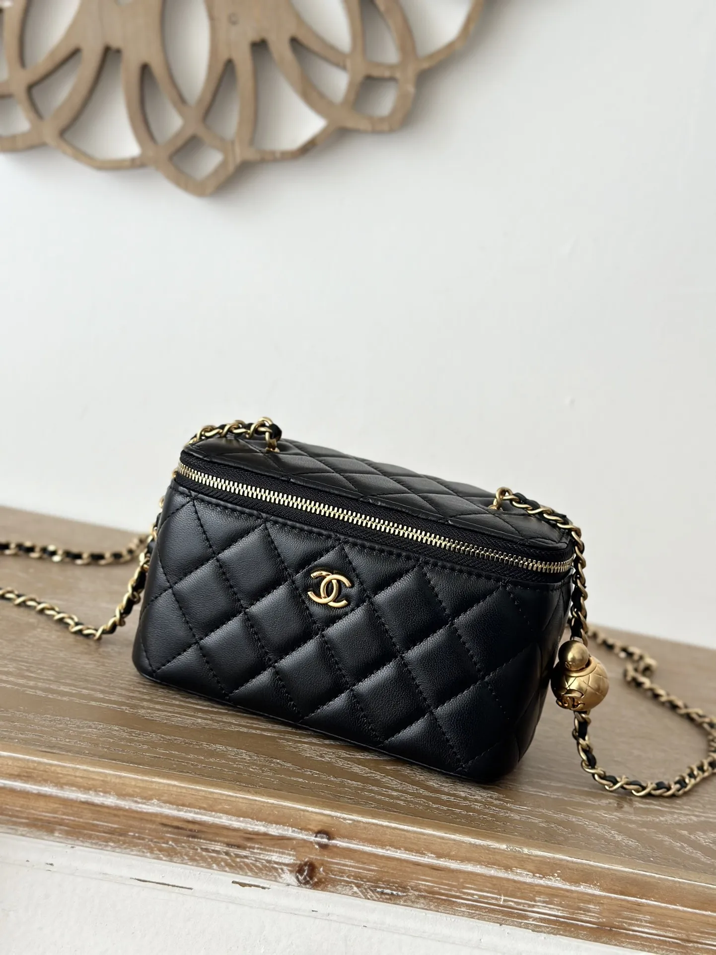 Chanel 66015 Large Cosmetic Bag Crossbody Bag