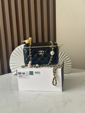 66062 24K Chain with Pearl Cosmetic Pouch Women s Crossbody Bag Replica Chanel womens bags