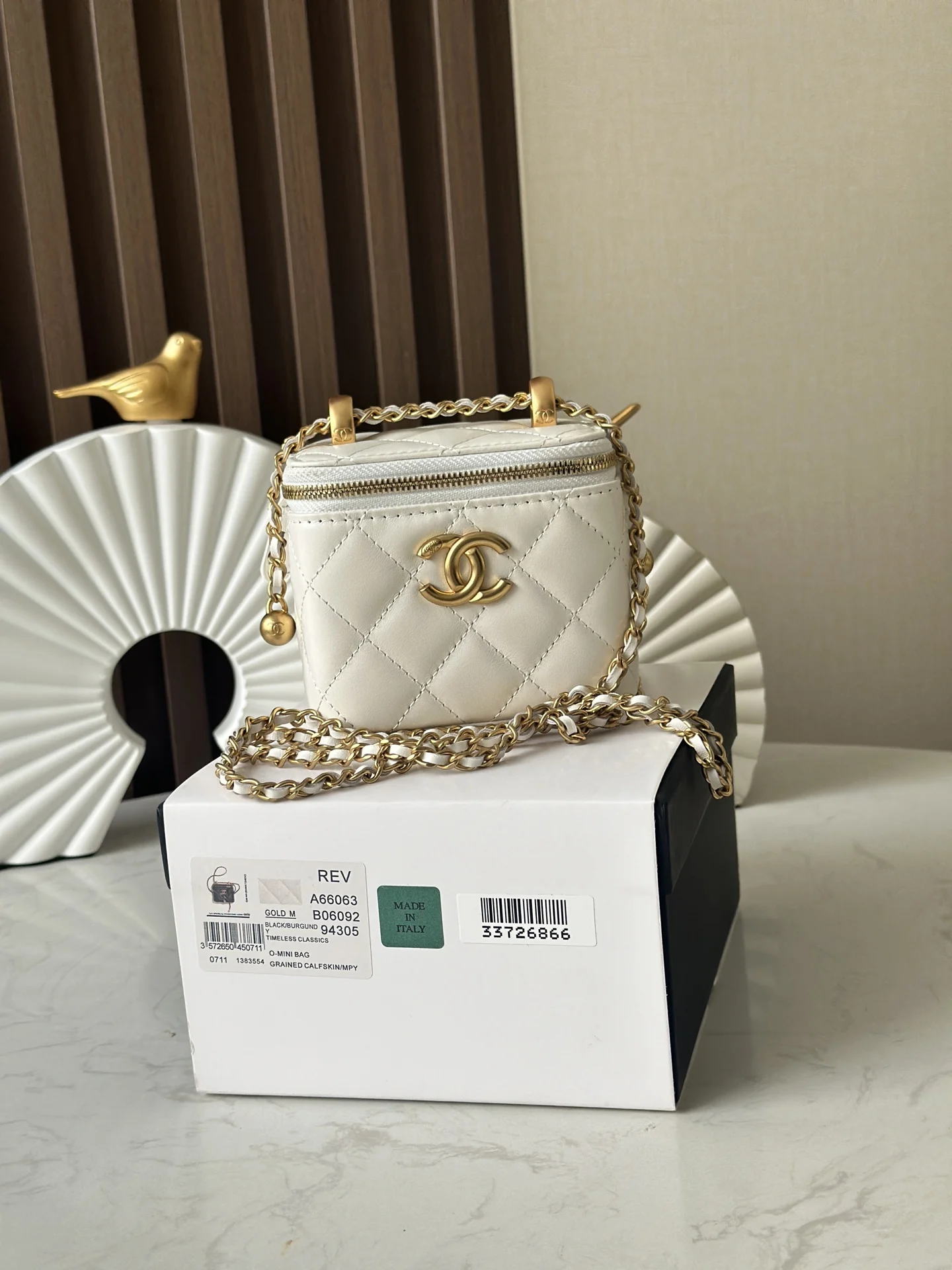 Chanel 66063 24C Double Gold Ball Box Cosmetic Bag Women s Crossbody Bag