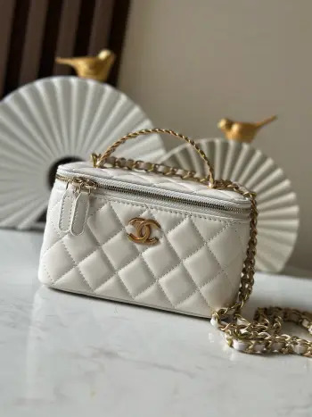 66017 22p New Cosmetic Box Bag Women s Handbag Crossbody Bag Replica Chanel womens bags