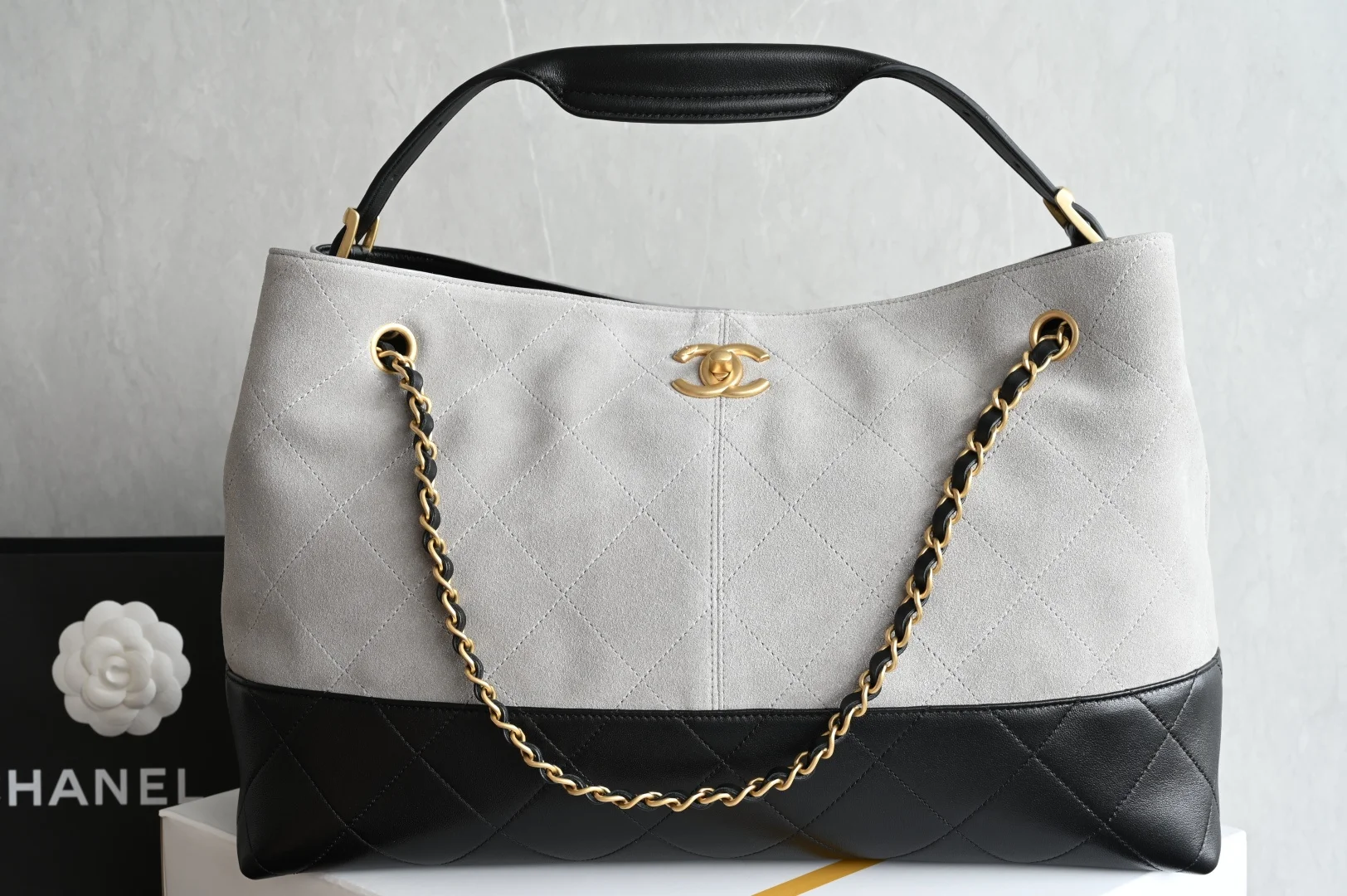 Chanel 5657 25A Shopping Bag Hobo Large Tote Shoulder Bag