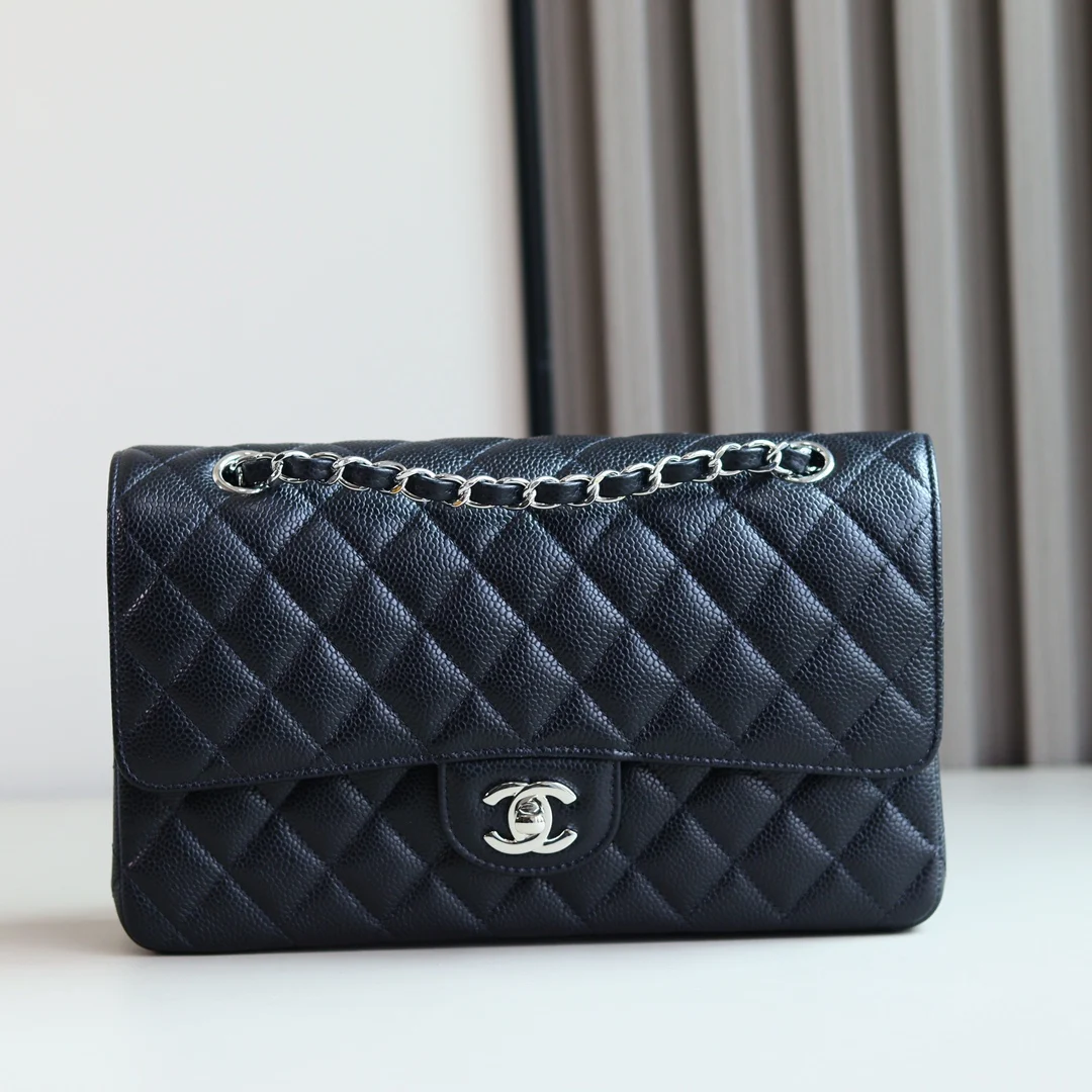 Chanel 1112 CF Classic Flap 25cm Crossbody Bag