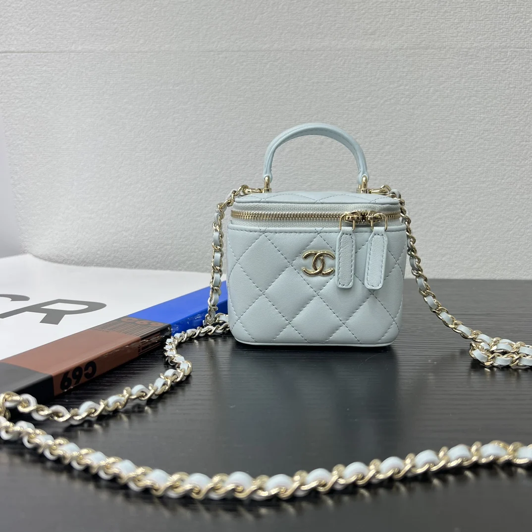Chanel AP2198 Handheld Box Bag Cosmetic Bag Women s Handheld Crossbody Bag