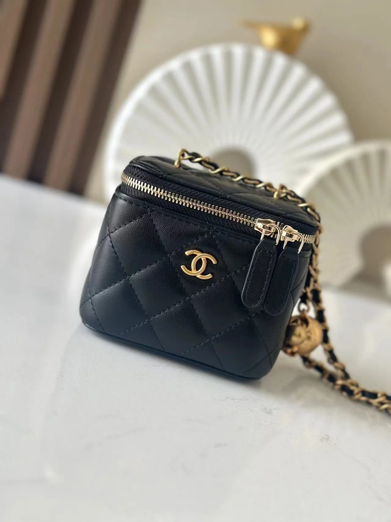 Chanel 66014 Mini Classic Chain Box Handbag Cosmetic Bag Crossbody Bag Chanel 66014 Mini Classic Chain Box Handbag Cosmetic Bag Crossbody Bag