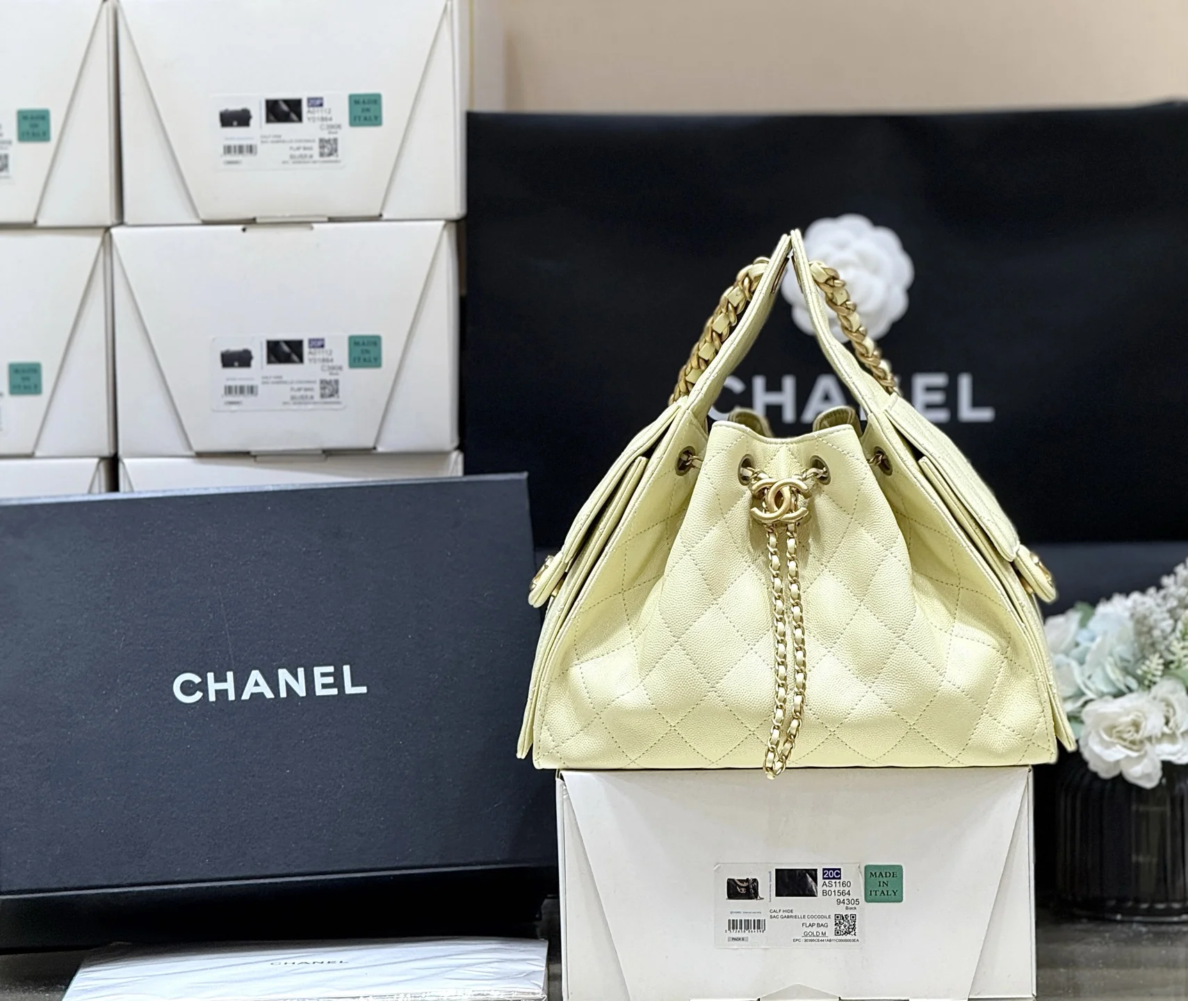 Chanel AS5293 25S 25-bag Women s Shoulder Bag