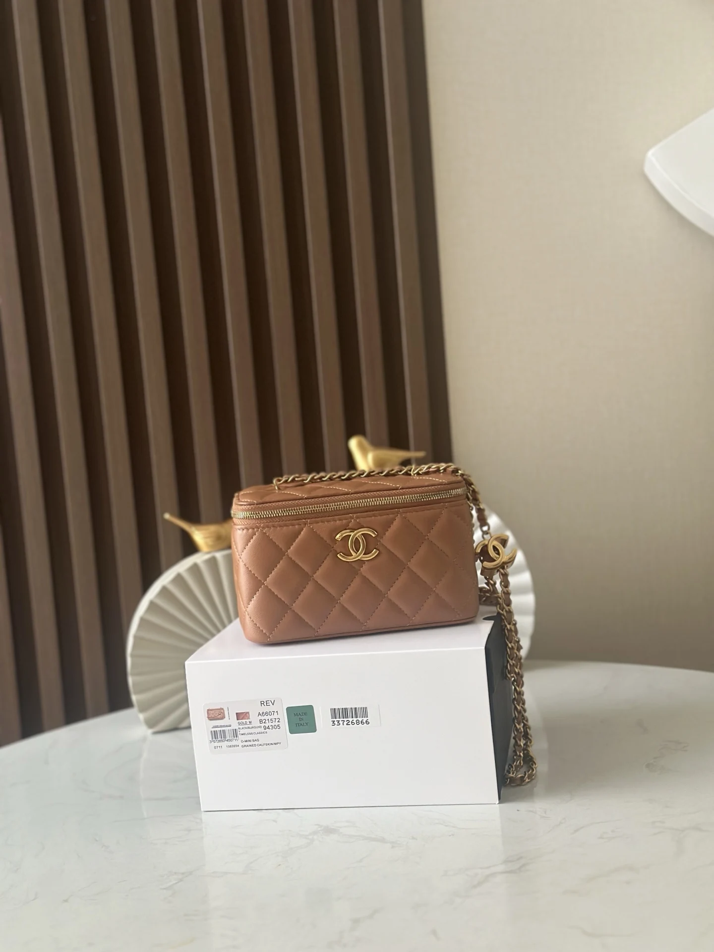 Chanel 66071 25B Classic Double C Buckle Cosmetic Bag Women s Crossbody Bag