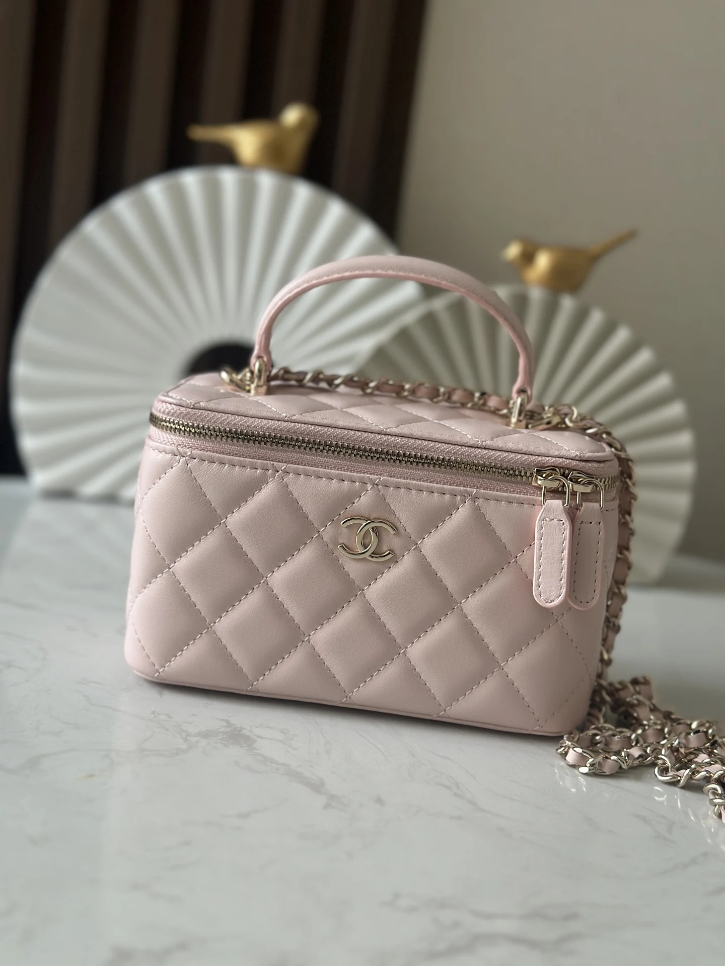 Chanel 66021 Large Chain Cosmetic Bag Women s Handbag Crossbody Bag Chanel 66021 Large Chain Cosmetic Bag Women s Handbag Crossbody Bag